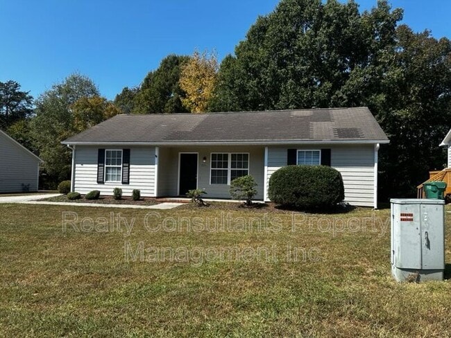 Building Photo - 2711 Ingleside Dr