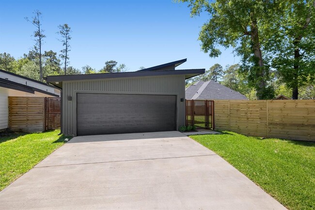Building Photo - 10941 Bluebird Pl