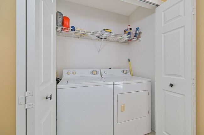 Building Photo - 22741 Sandy Bay Dr