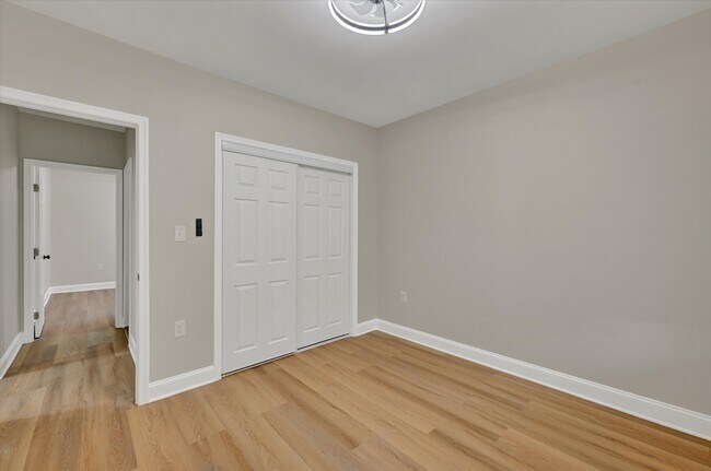 Building Photo - 3805 Penhurst Ave
