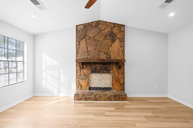 Building Photo - 6300 Creekford Dr