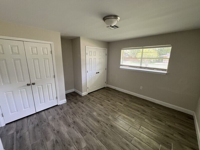Building Photo - 10444 Browning Dr