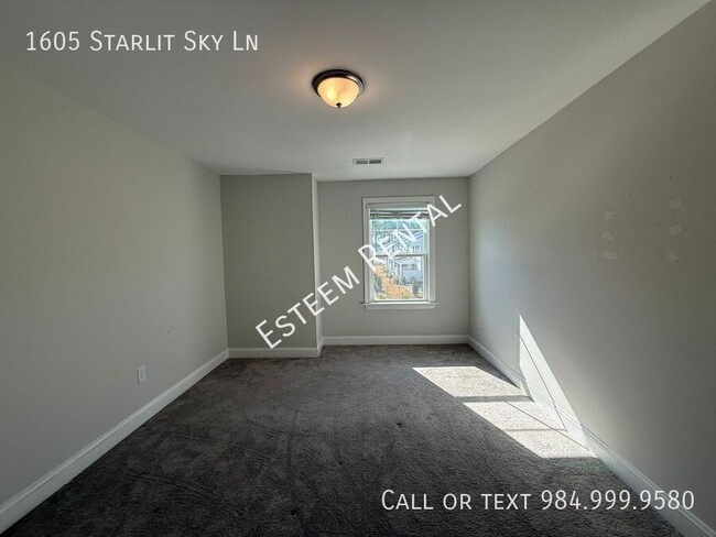 Building Photo - 1605 Starlit Sky Ln