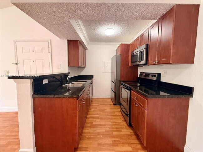 Building Photo - 15570 SW 105th Ln