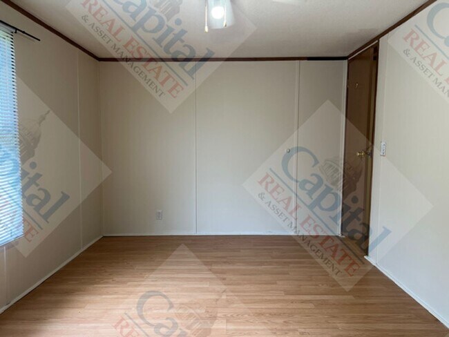 Building Photo - Quiet Country Manufactured Home