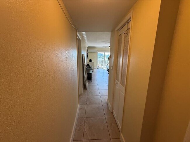 Building Photo - 3201 NE 14th Street Causeway