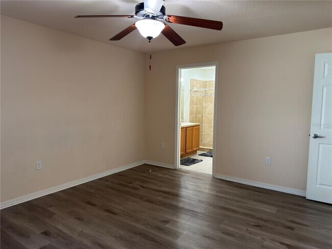 Building Photo - 11340 Southwind Lake Dr