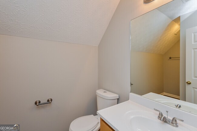 Building Photo - 25 Hunters Ridge Ct