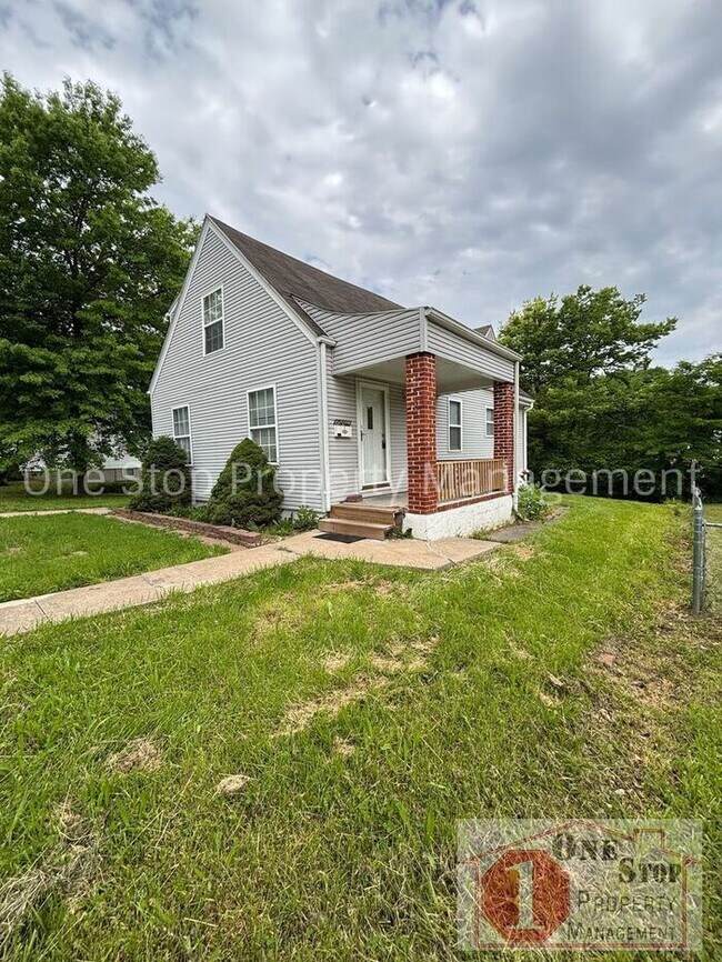 Primary Photo - 2 Bedroom, 1.5 Bathroom Home in Independen...
