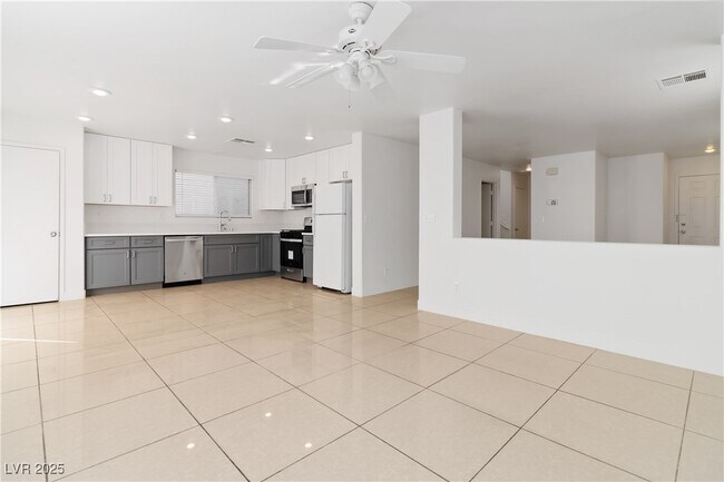 Building Photo - 7452 Wine Creek St
