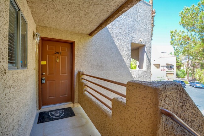 Building Photo - SUNSET BAY CONDO Two bed/ Two bath condo l...