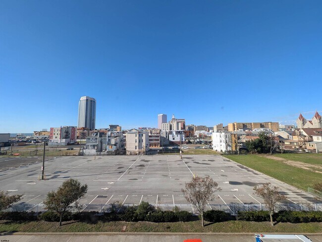 Building Photo - 143 S South Carolina Ave