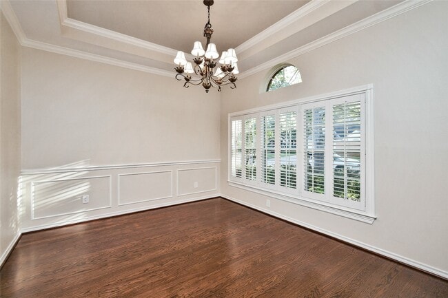 Building Photo - 1506 Forest Home Dr