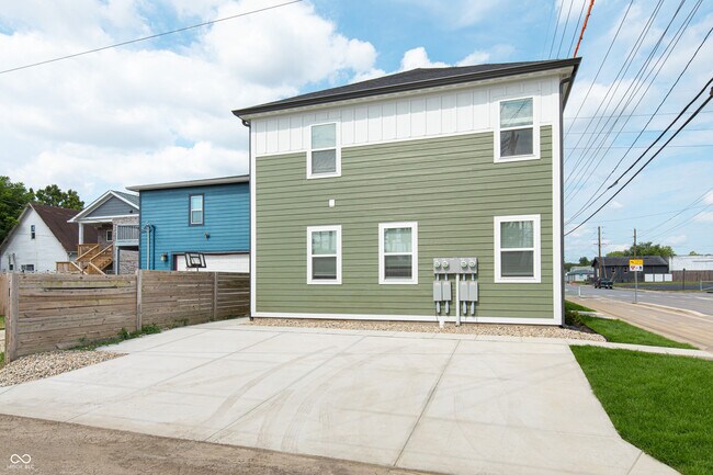 Building Photo - 1307 E 22nd St