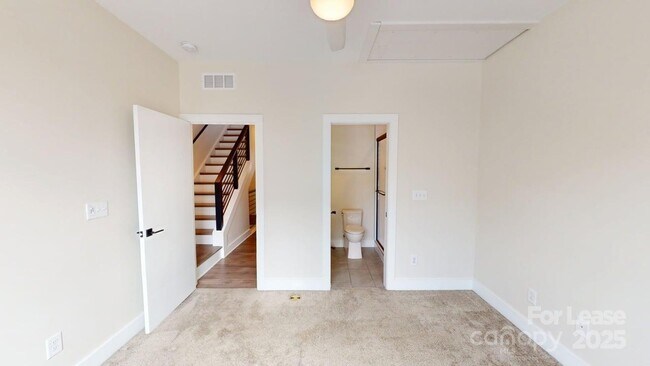 Building Photo - 1211 Minter Pl