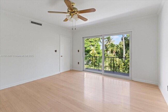 Building Photo - 1961 NE 188th St