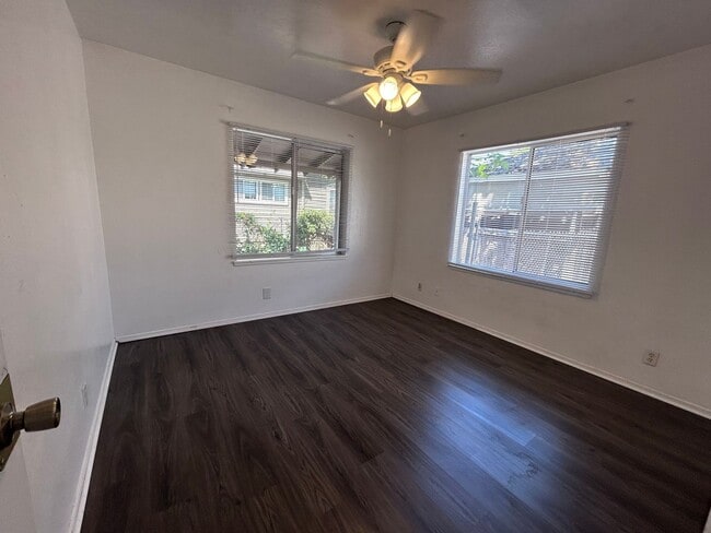 Building Photo - 3bd 2 ba home, great location
