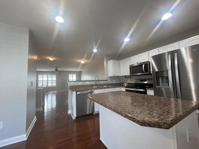 Building Photo - 5932 Winberry Creek Dr