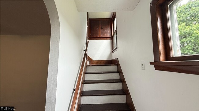 Building Photo - 987 Boone St
