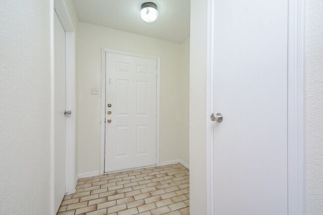 Building Photo - 2120 El Paseo St