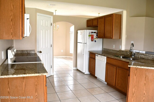 Building Photo - 995 Black Coral Ave NW