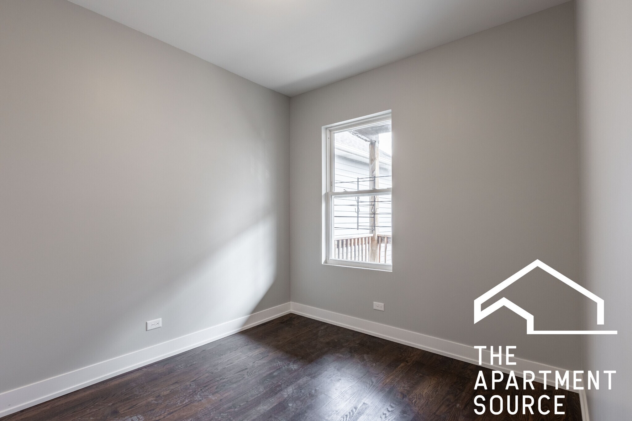 Building Photo - 3135 N Oakley Ave