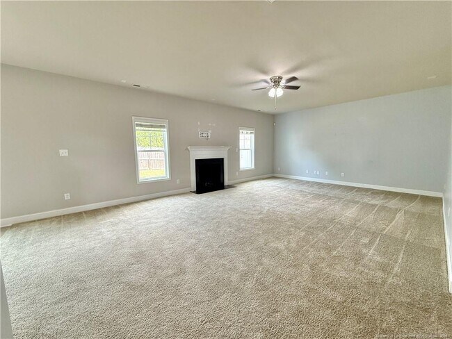 Building Photo - 260 Trenton Pl