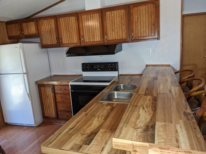Building Photo - 12619 Wildlife Ln