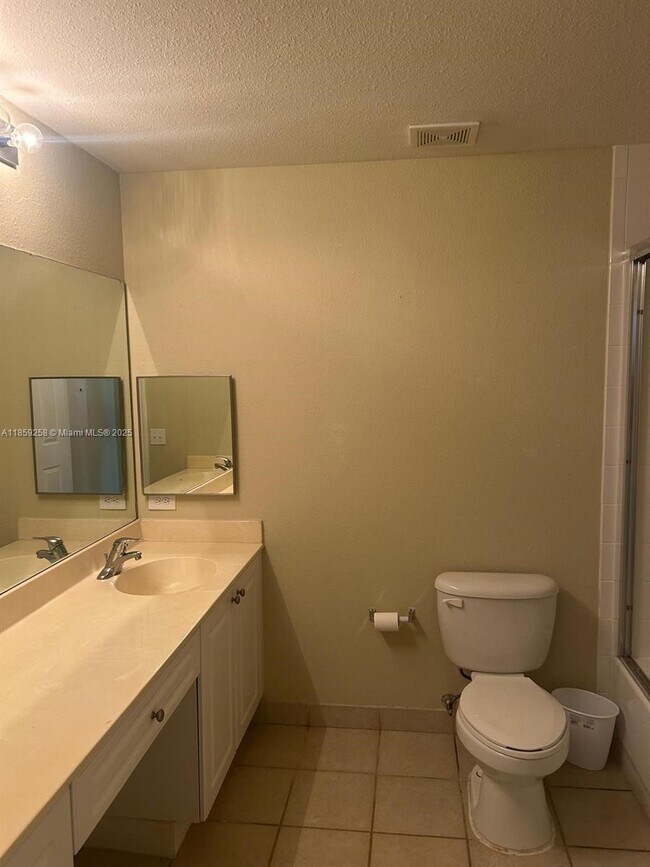Building Photo - 2809 Amalei Dr