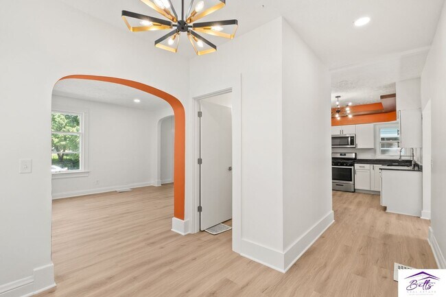 Building Photo - Wowza!