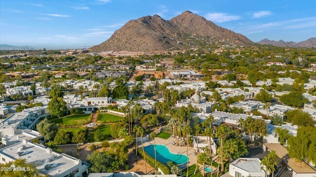 Building Photo - 5101 N Casa Blanca Dr