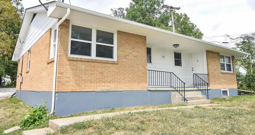 Building Photo - 2407 Clark Ln