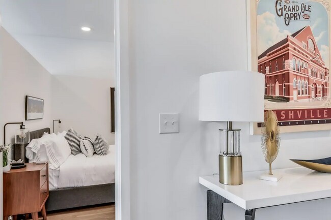 Building Photo - 920 South St