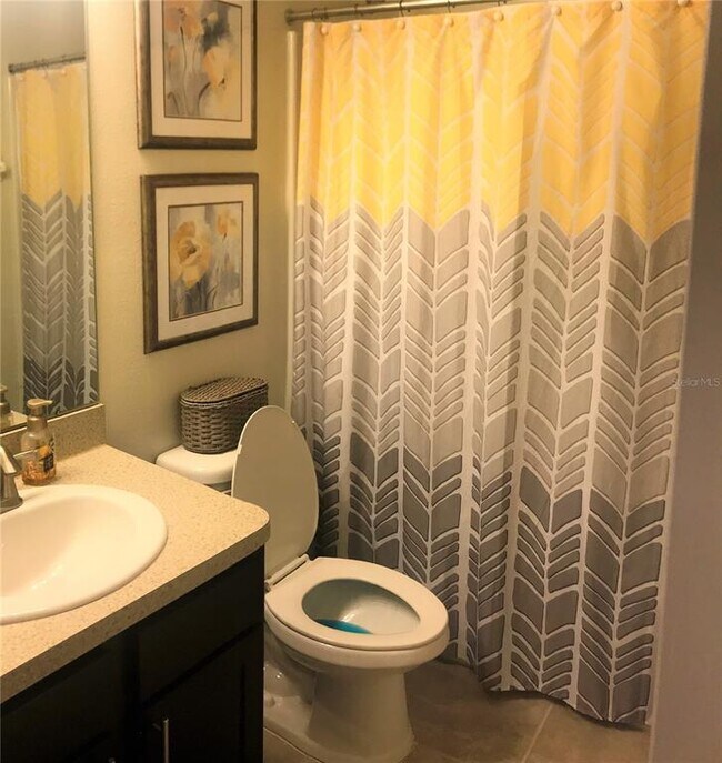 Building Photo - 3804 Silverlake Way