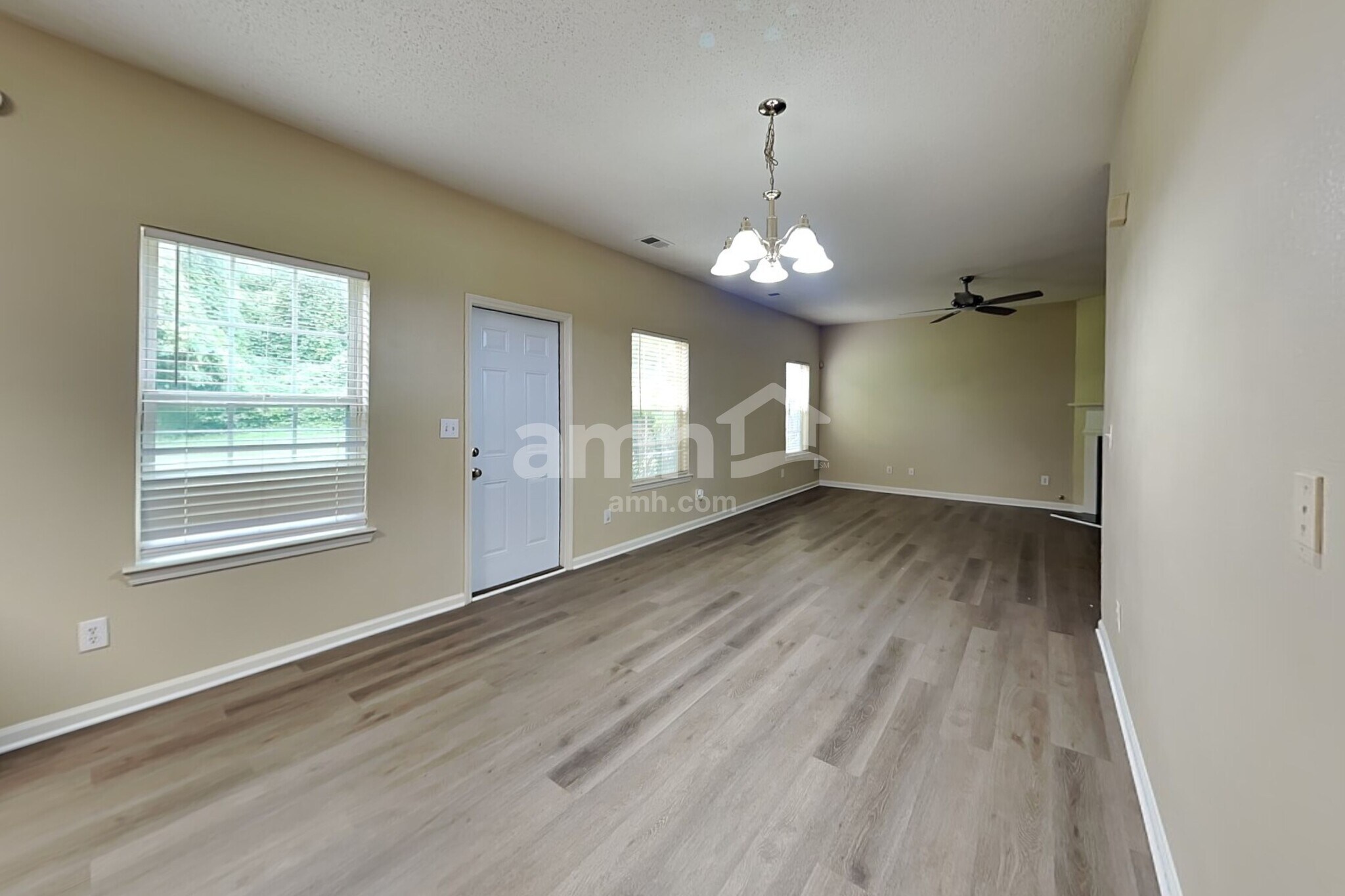 Building Photo - 1610 Thornwick Ter