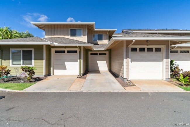 Primary Photo - $3,100 / 2br - 2BED 2 BATH TOWNHOUSE IN ME...