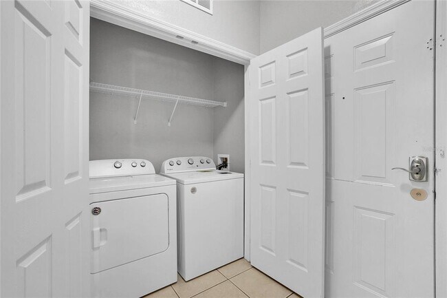 Building Photo - 4814 Cayview Ave