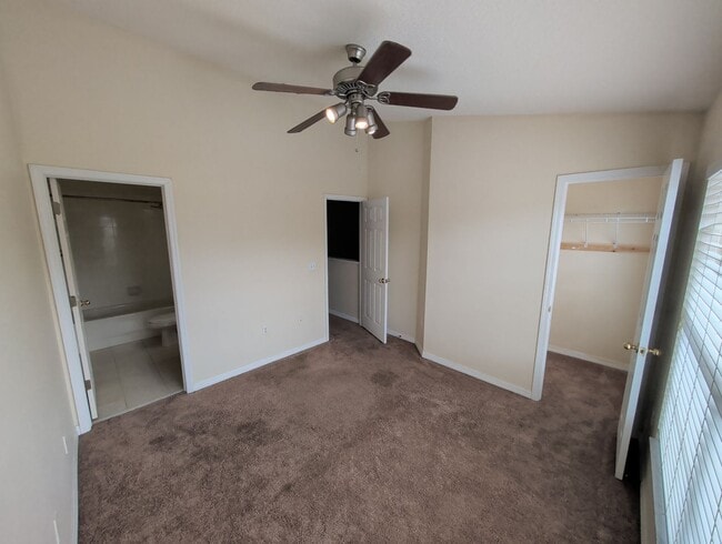 Building Photo - Elegant 2 Bed 2.5 Bath In Largo