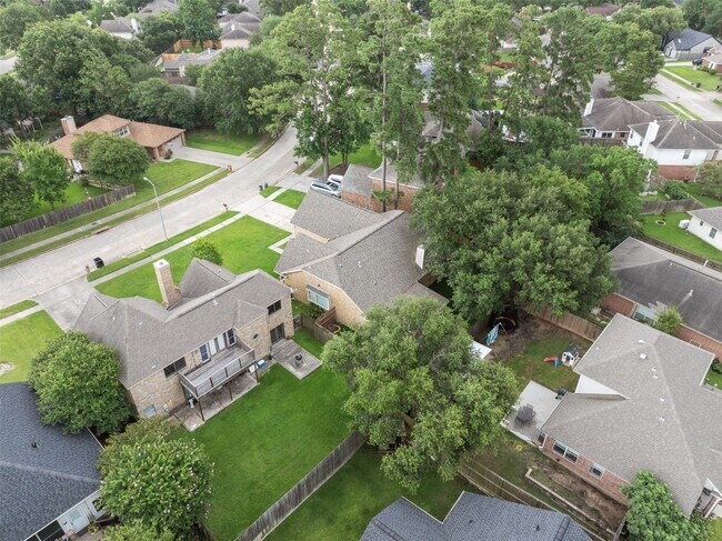 Building Photo - 22503 Holly Branch Dr