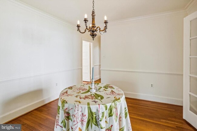 Building Photo - 8901 Montgomery Ave