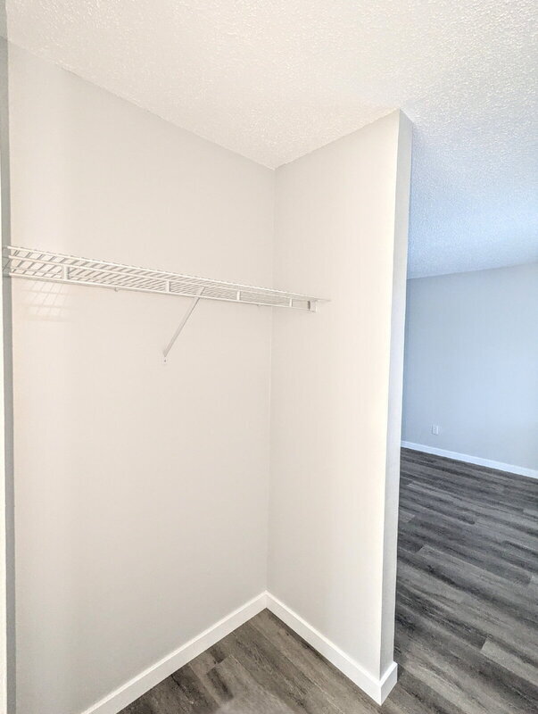 Building Photo - 4001 S Beneva Rd