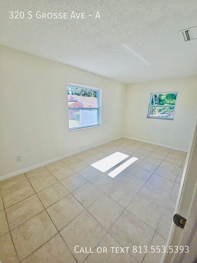 Building Photo - 320 S Grosse Ave