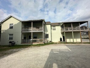 Building Photo - 1103 N Lumina Ave