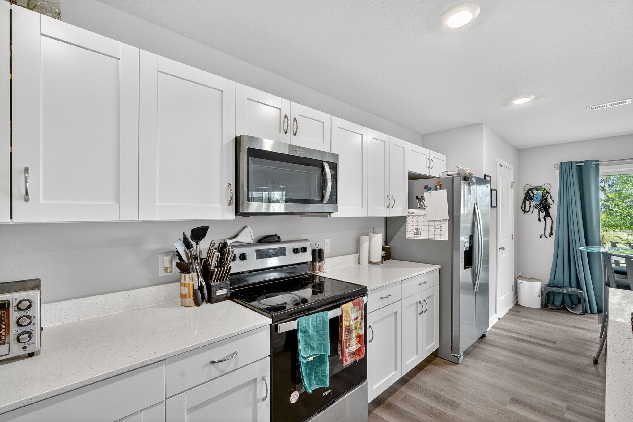 Building Photo - 2541 SE Hawkins Dr