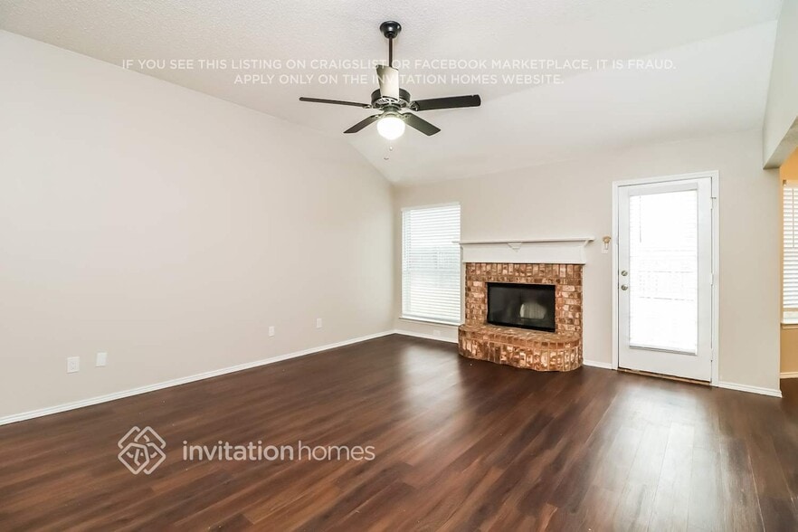 Building Photo - 944 Carlin Ln