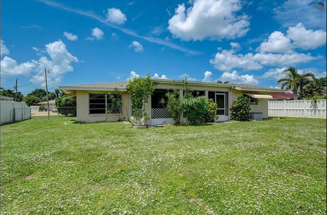 Building Photo - 3919 SE 9th Ct