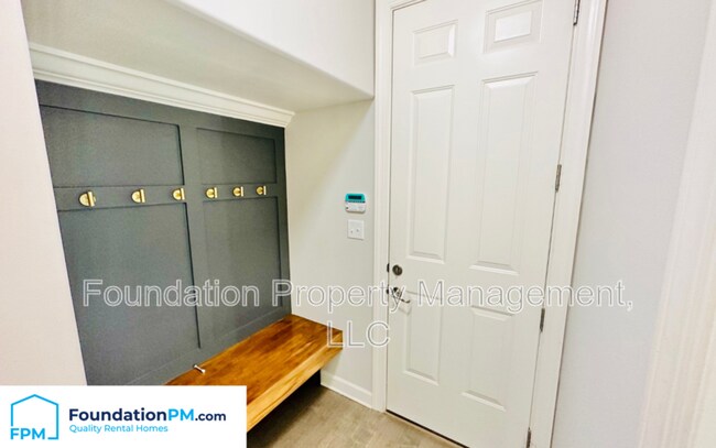 Building Photo - 2257 Applemill Dr