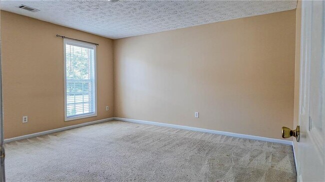Building Photo - 2760 Rusticwood Dr SW