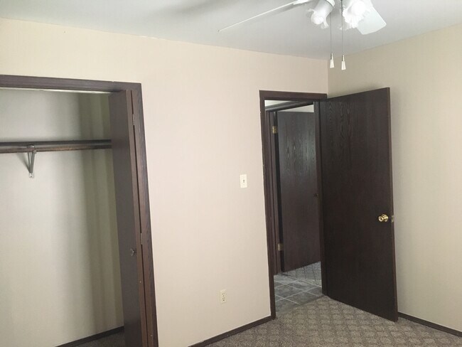 Master bedroom - 157 N West St