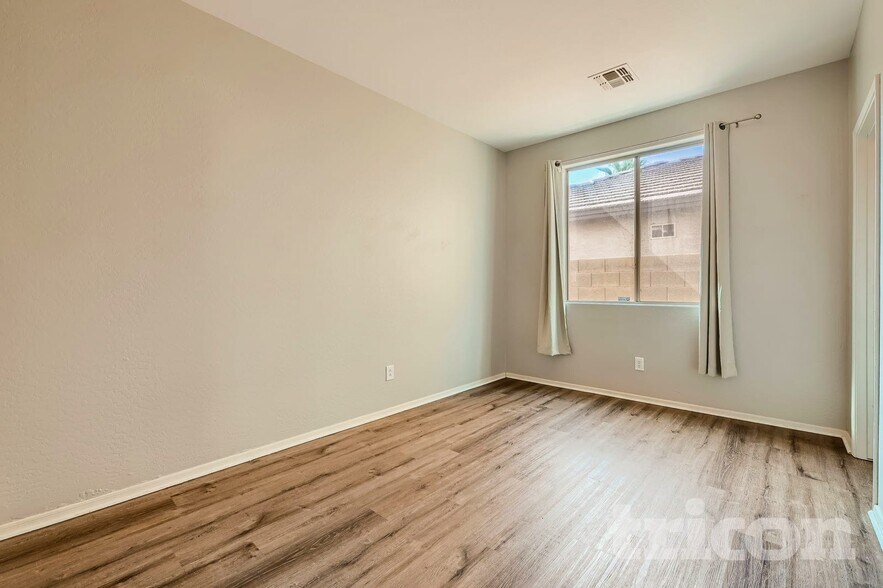 Building Photo - 6808 S 57th Ave